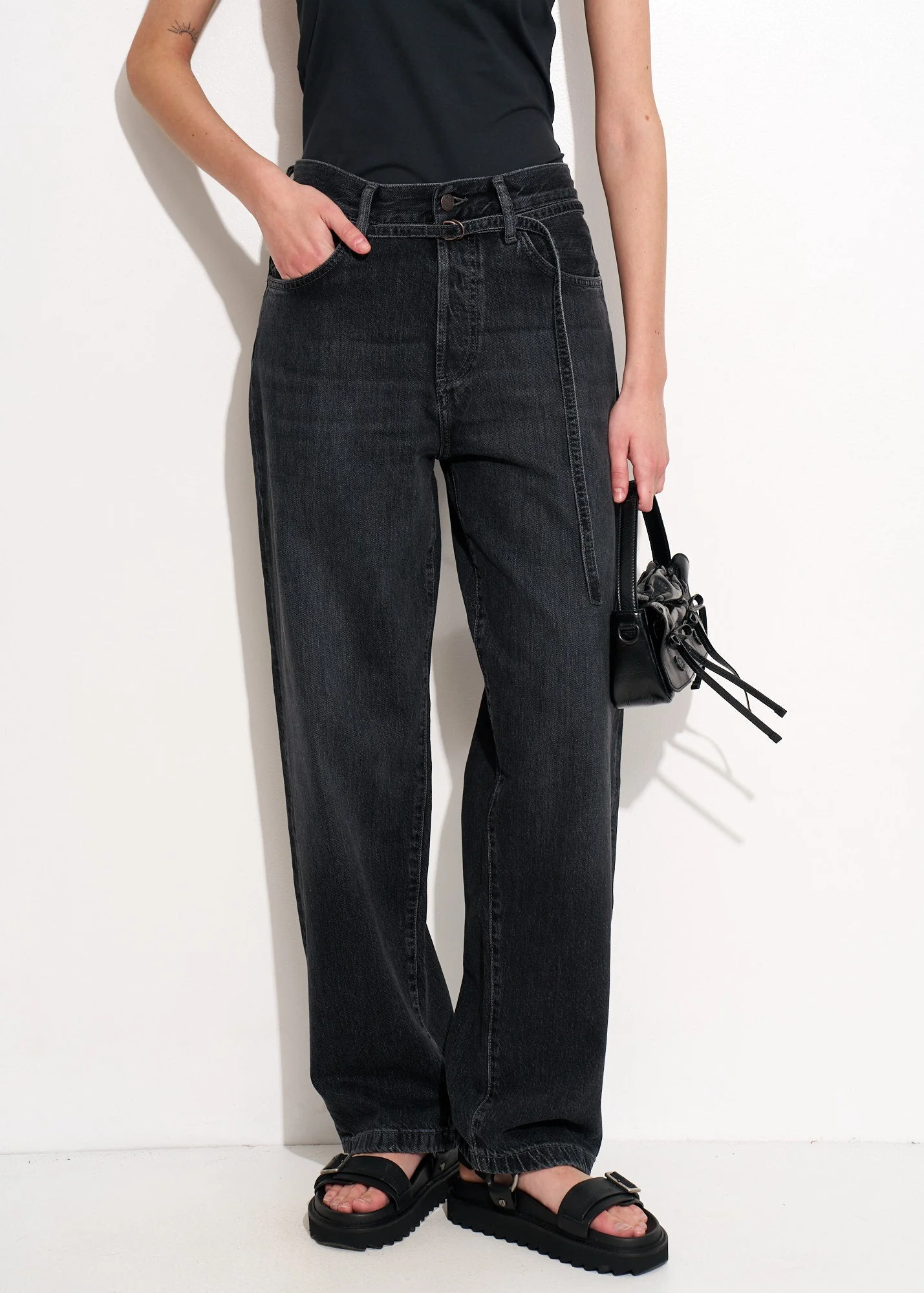 1991 Toj Black - Image 3