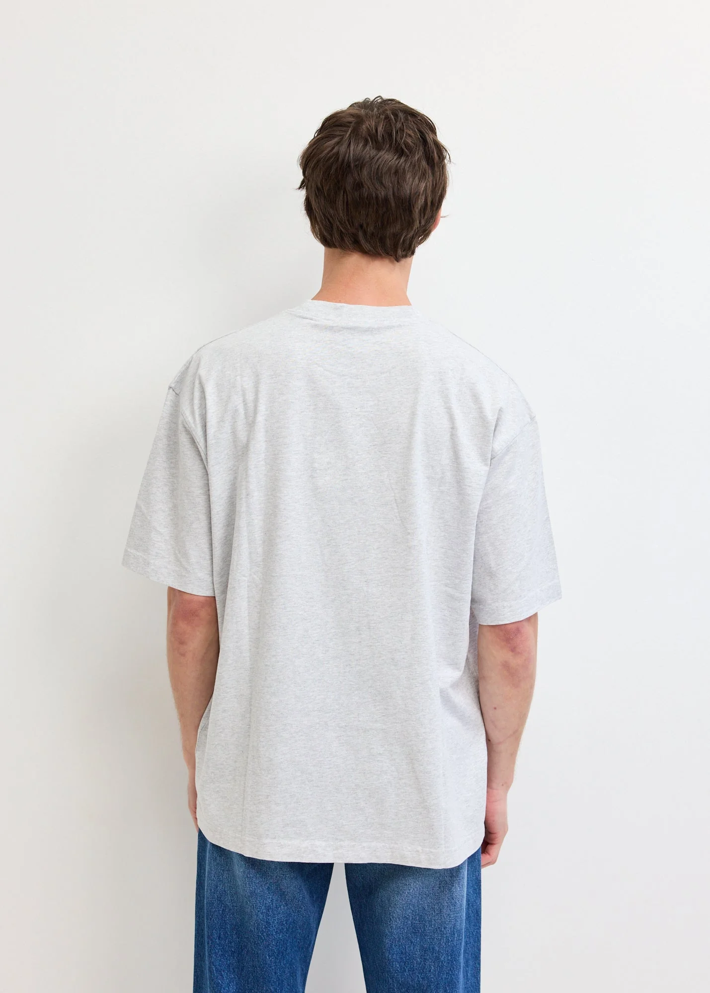 Bow Logo T-Shirt - Image 4