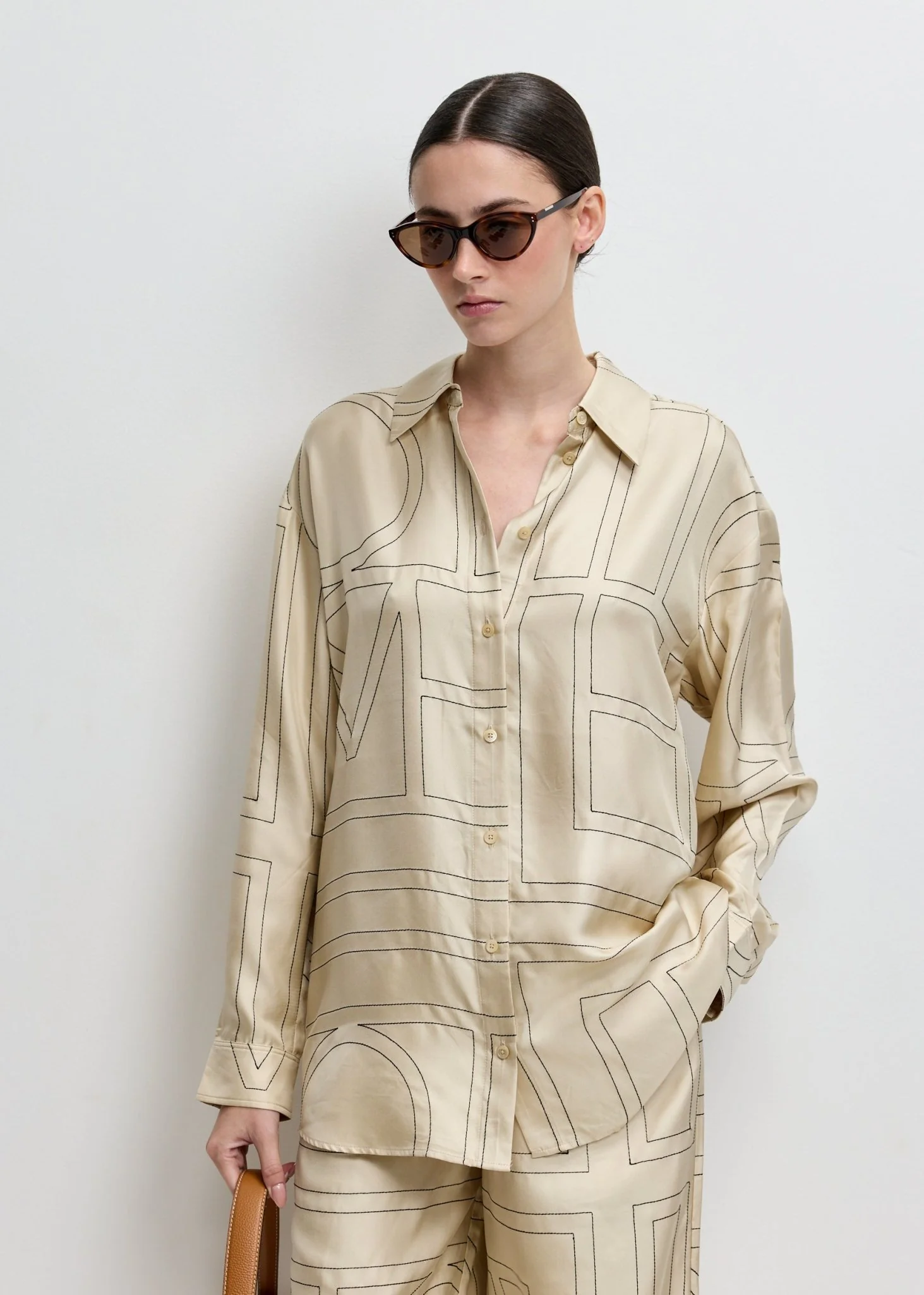 Classic Embroidered Shirt - Image 3