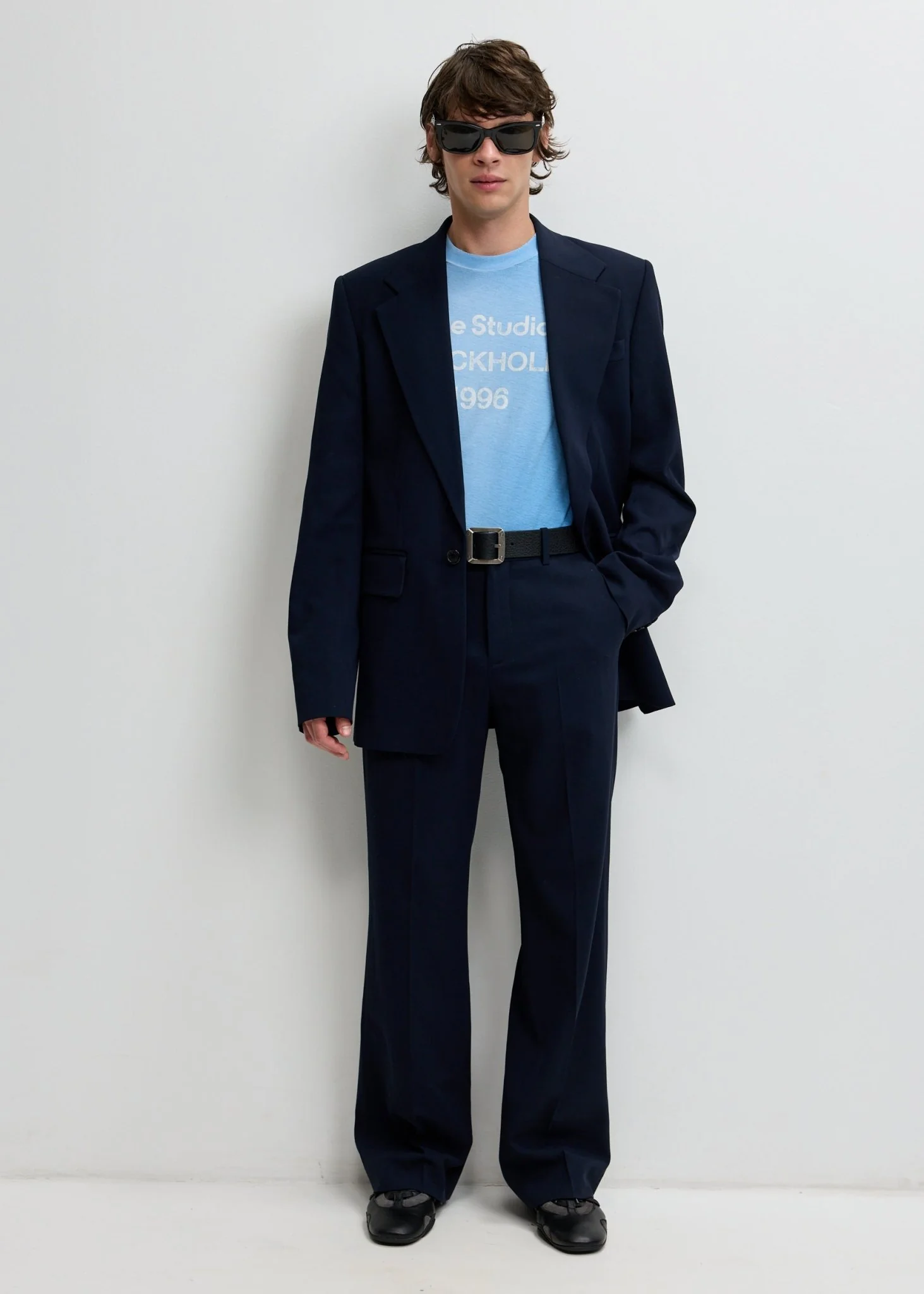 Fitted suit jacket