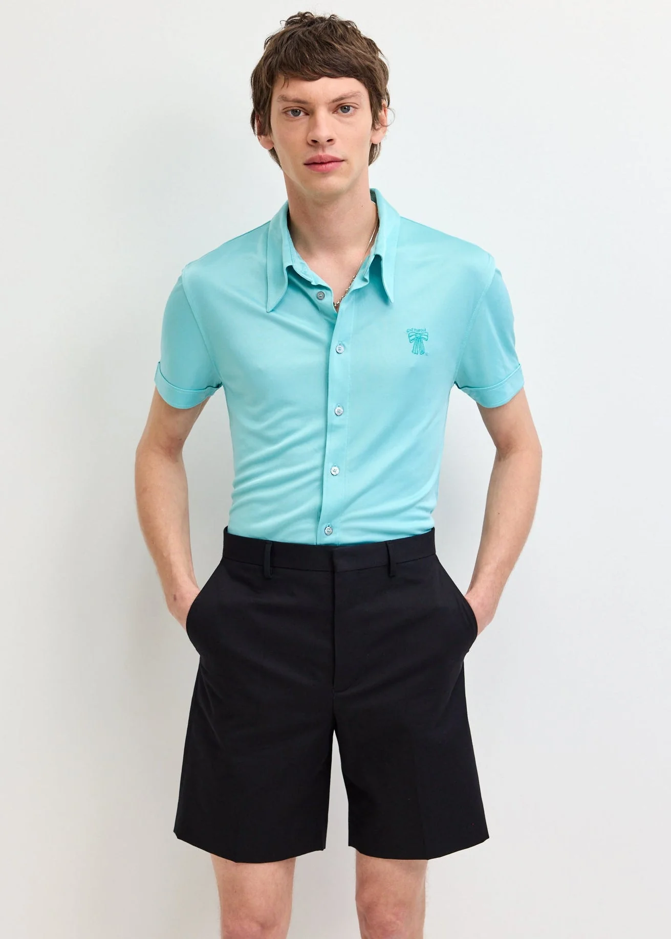 Logo Button-Up