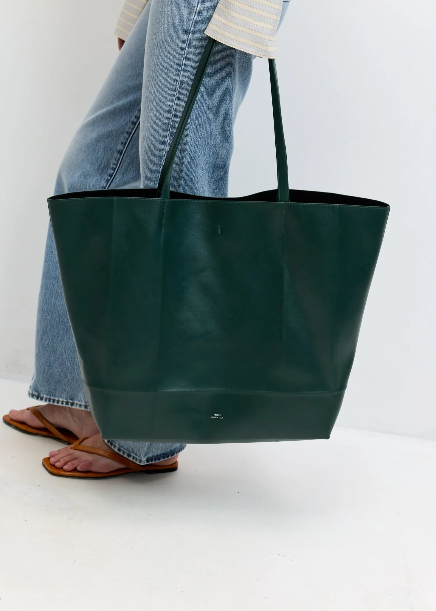 Roam Leather Tote - Image 7