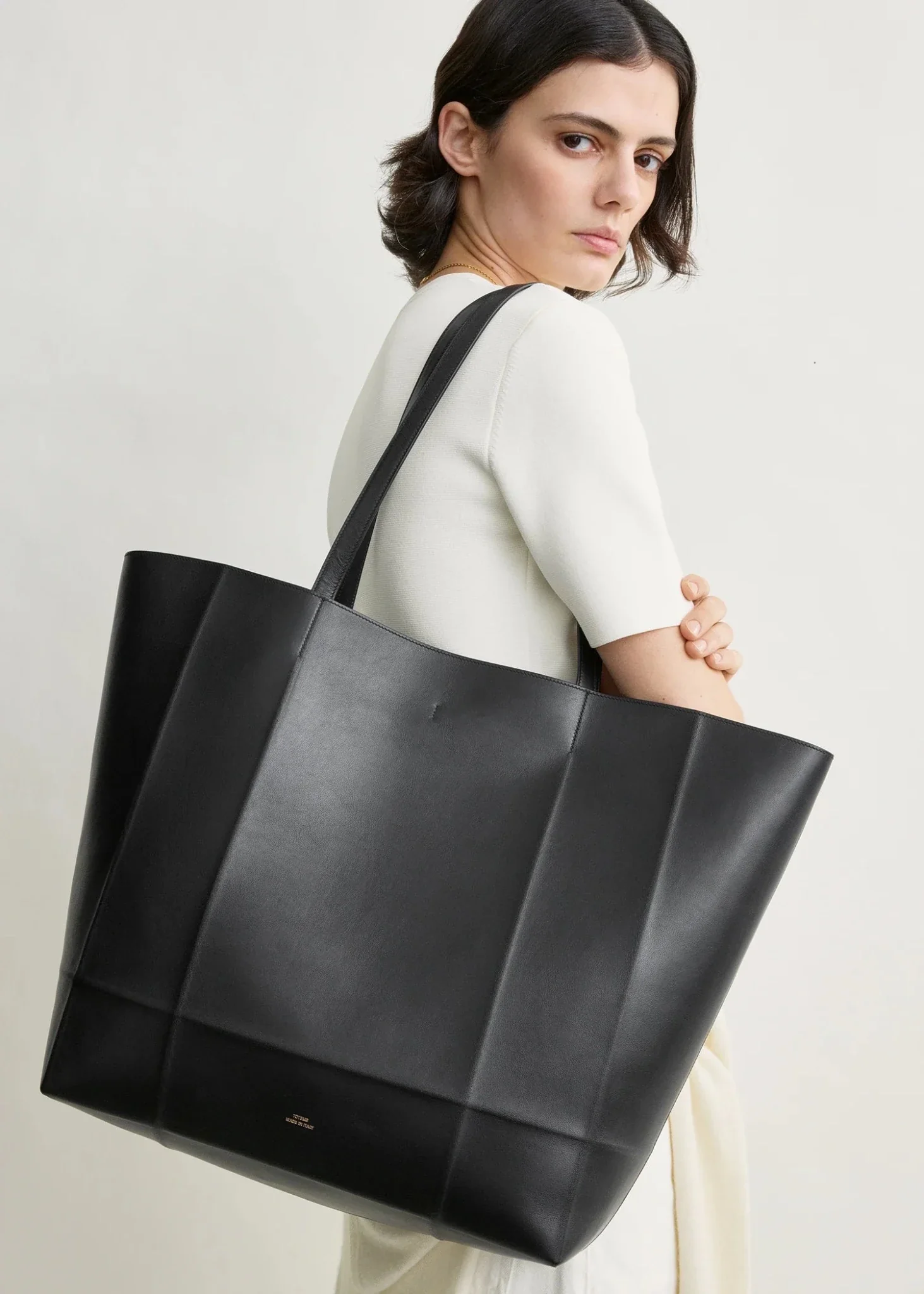 Roam Leather Tote - Image 2