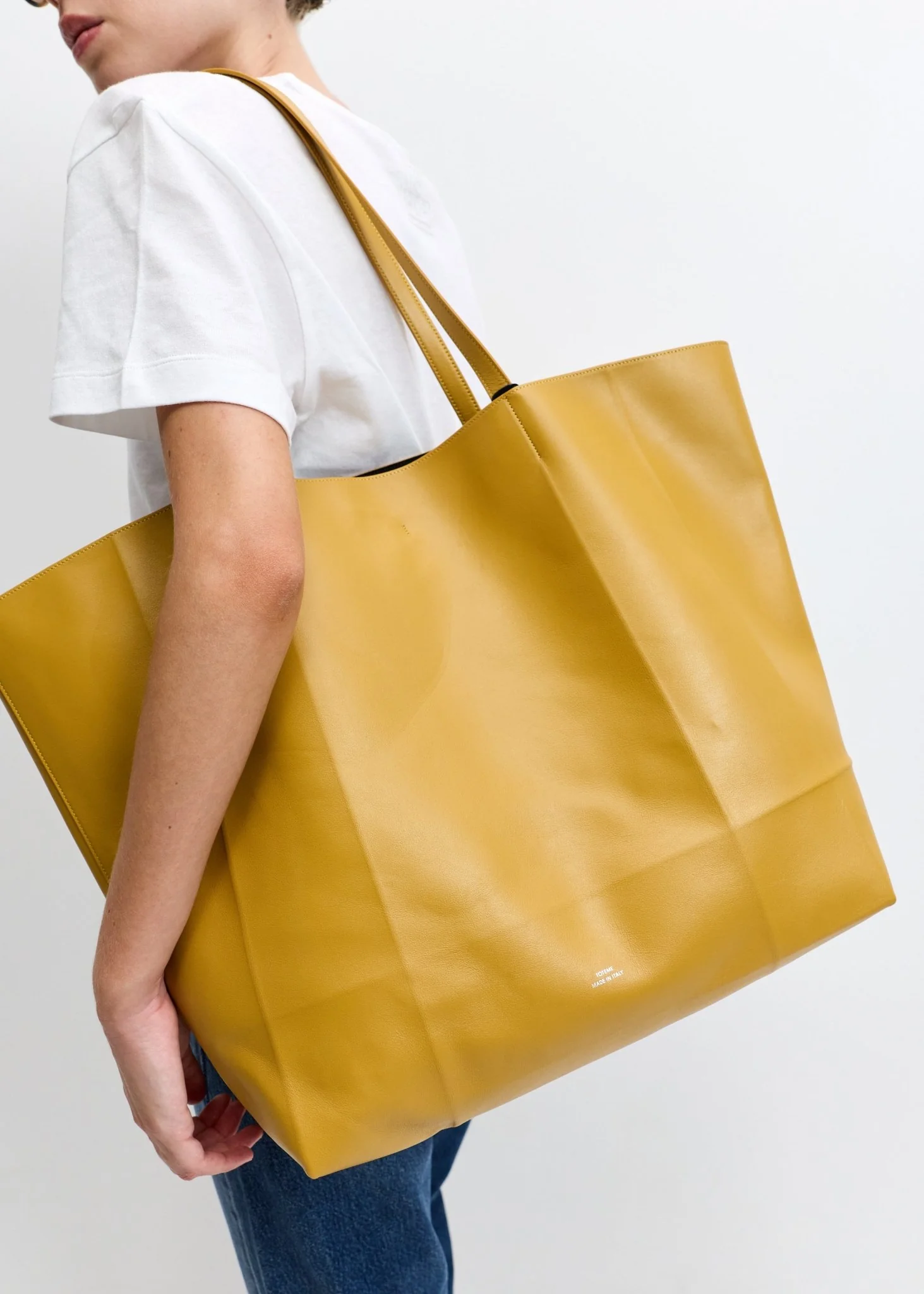 Roam Leather Tote - Image 2