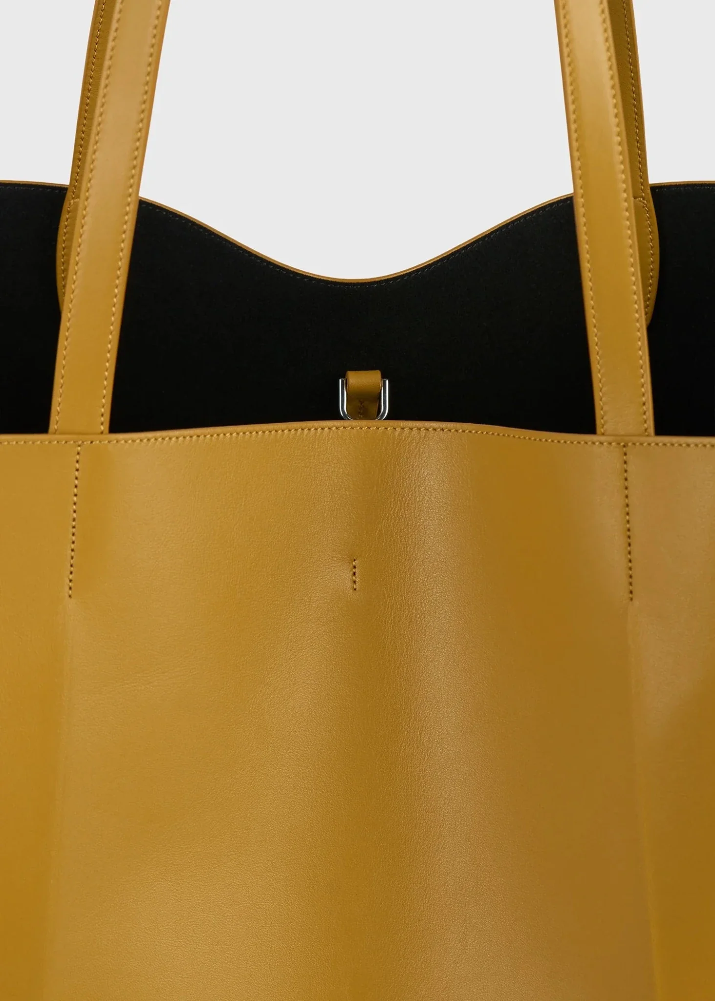 Roam Leather Tote - Image 4