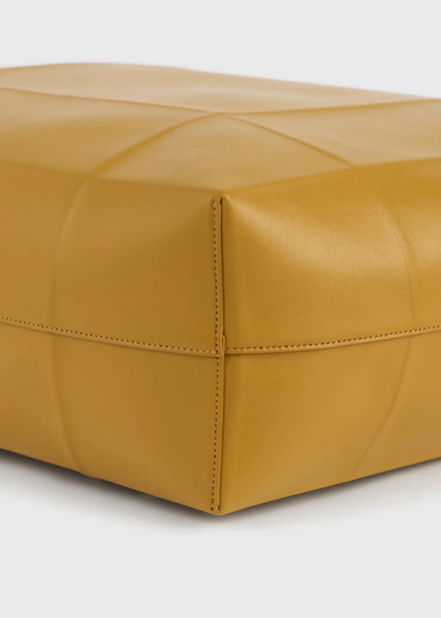Roam Leather Tote - Image 6