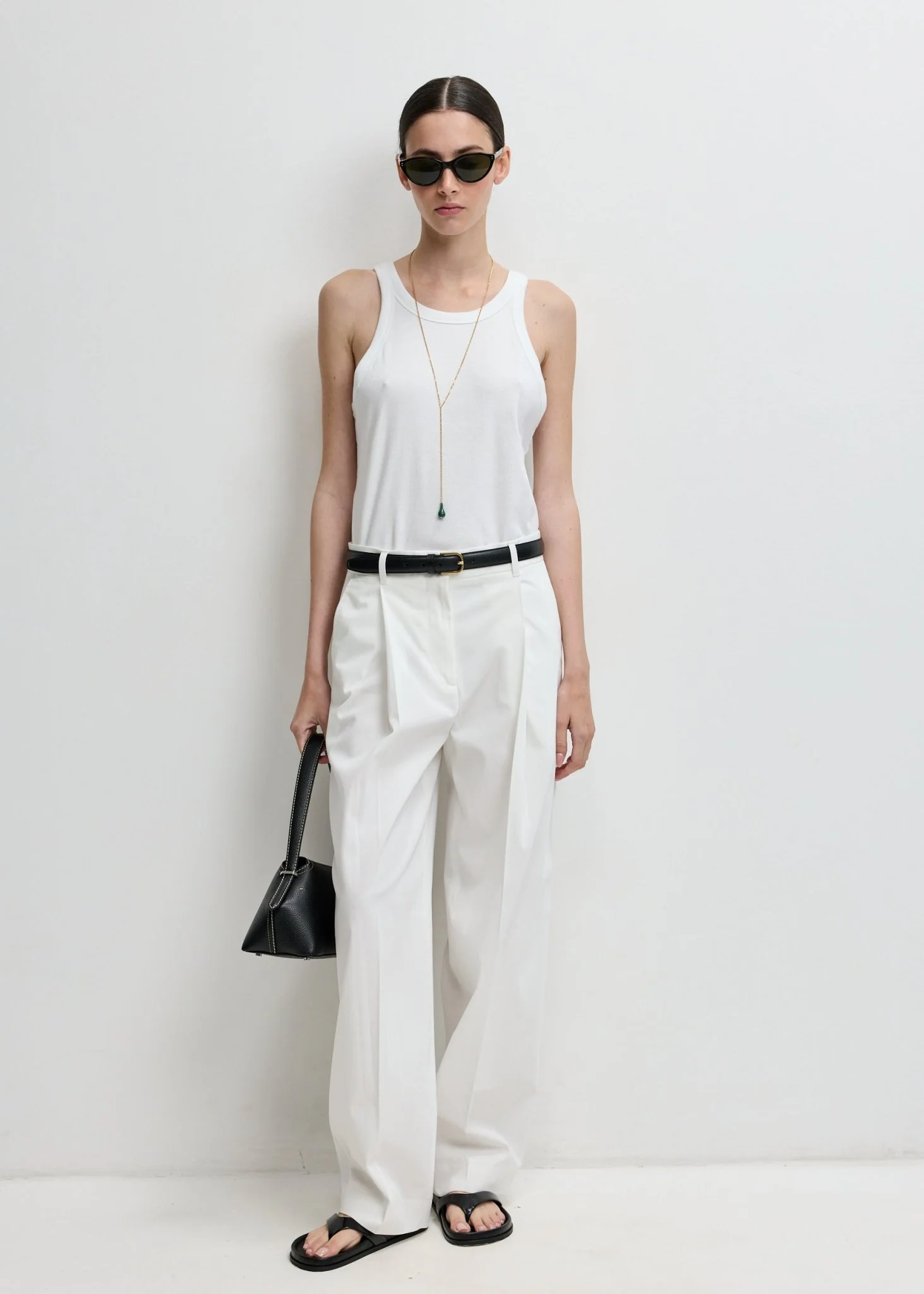 Single pleat cotton trousers - Image 2