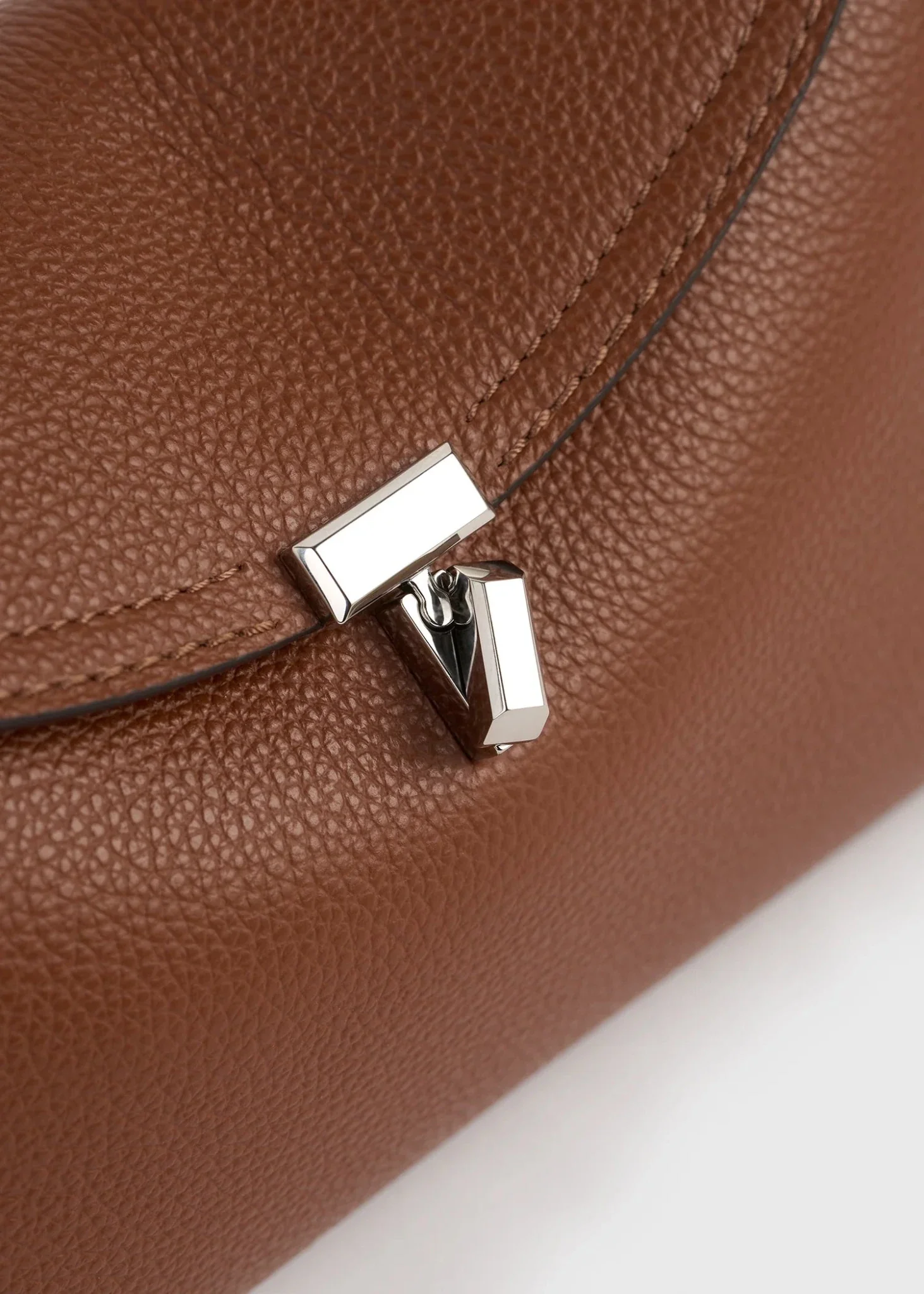 T-Lock Grained-Leather Clutch - Image 4