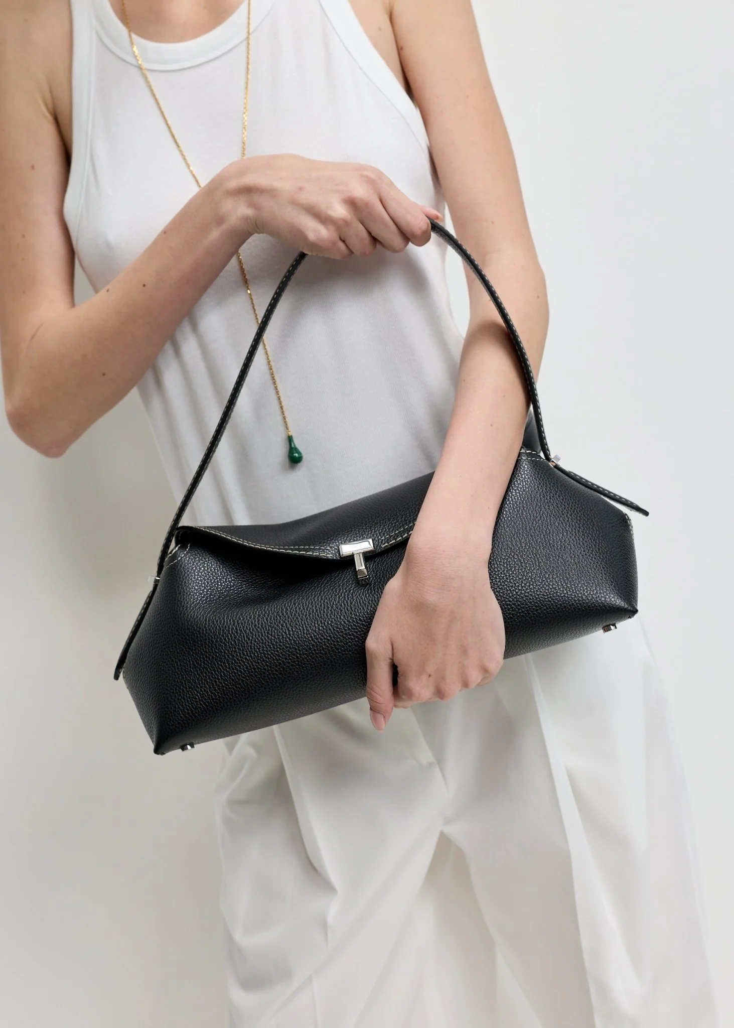T-Lock Grained-Leather Shoulder - Image 2