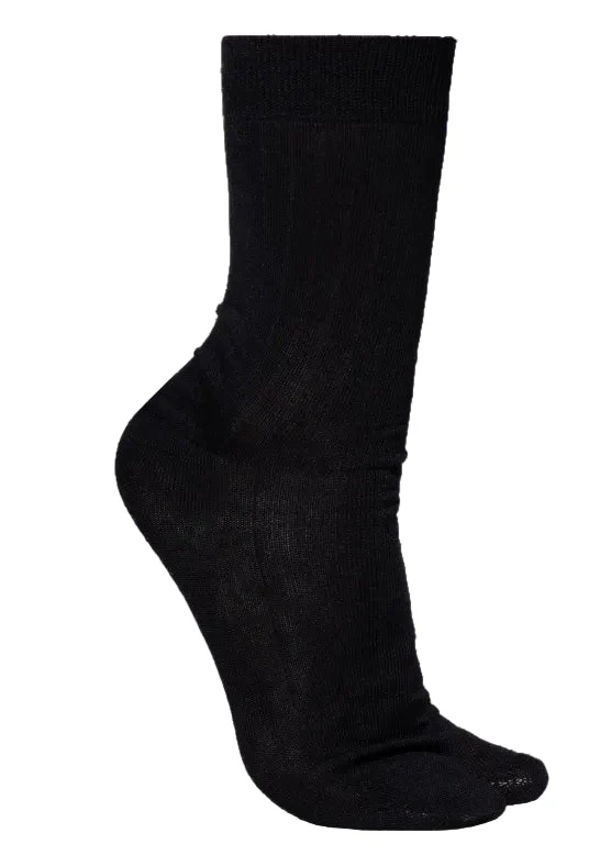 Tabi Socks