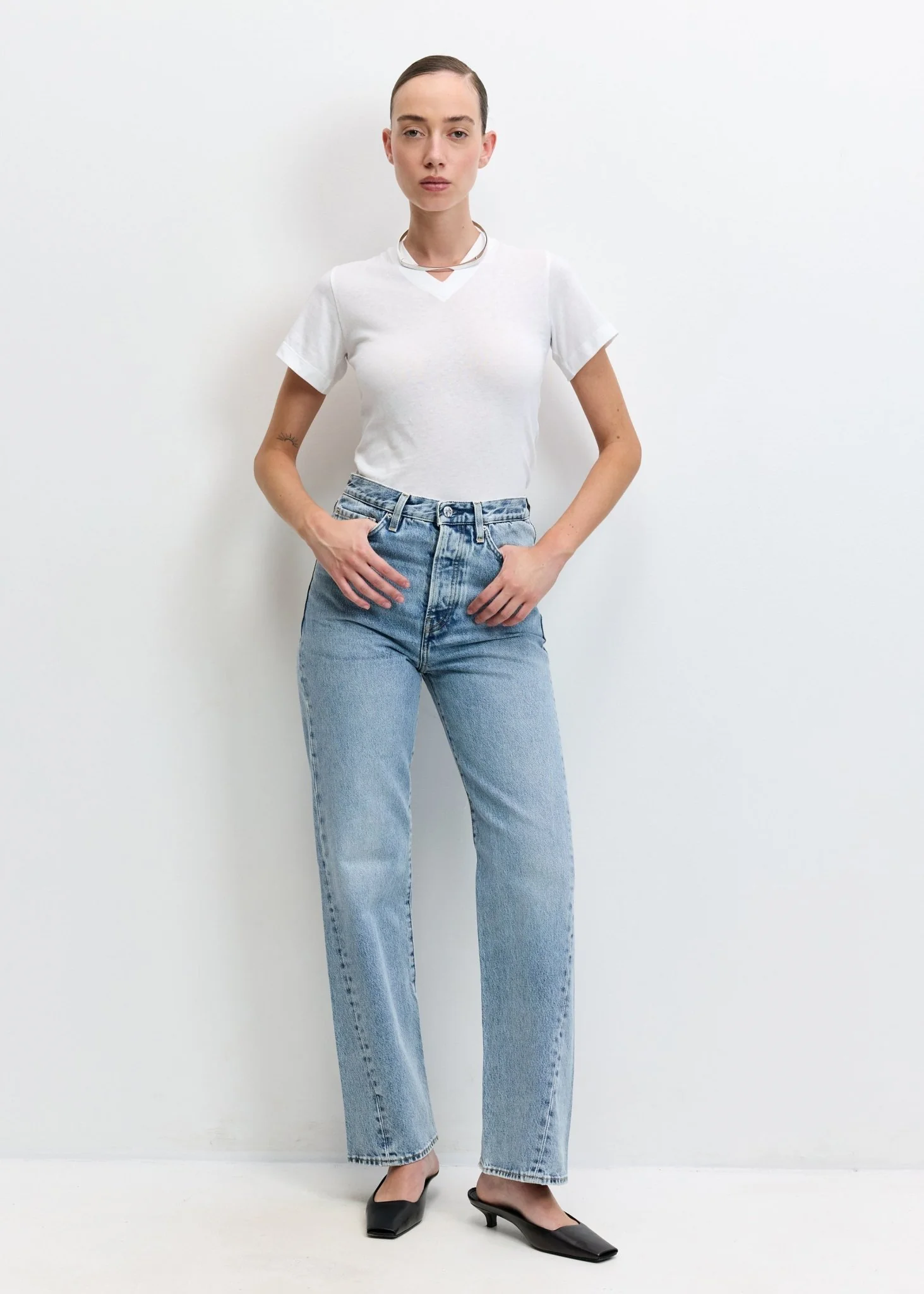 Wide-Ribbed V-Neck Tee - Image 2